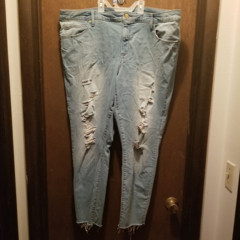 Ripped light blue Jean's